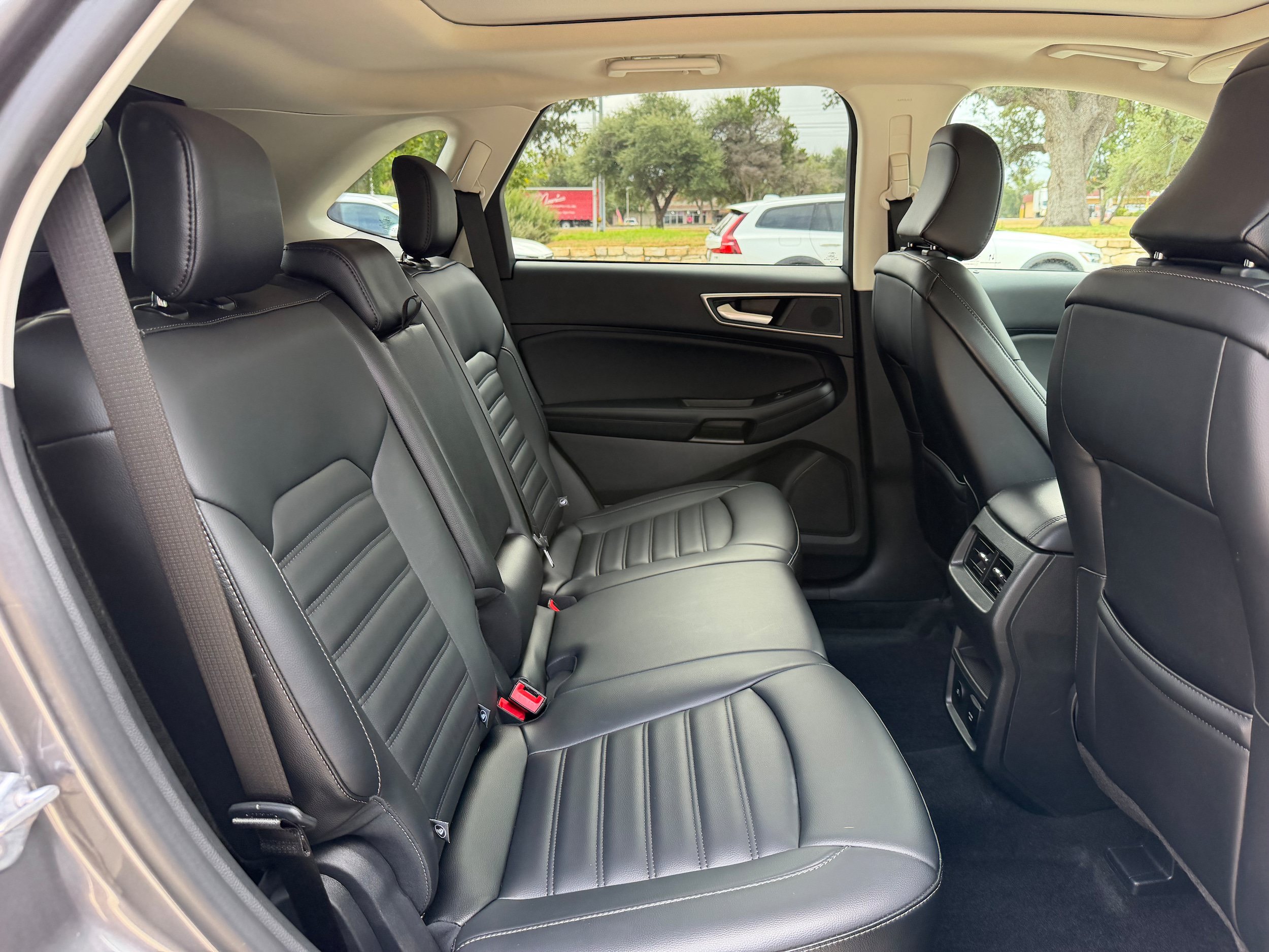 Used 2024 Ford Edge SEL w/ Convenience Package AWD/4WD image 12