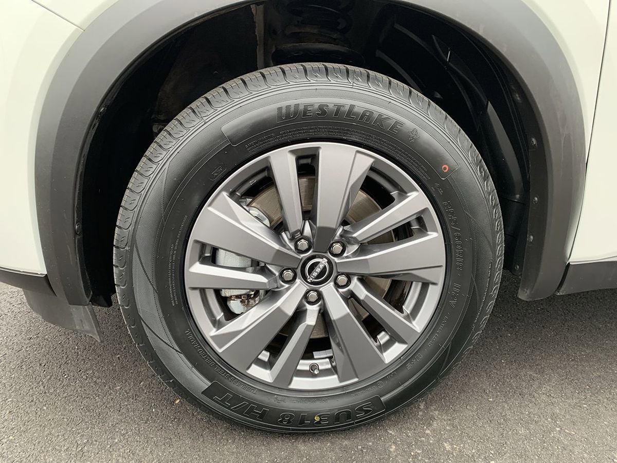 Used 2024 Nissan Pathfinder SV AWD/4WD image 10
