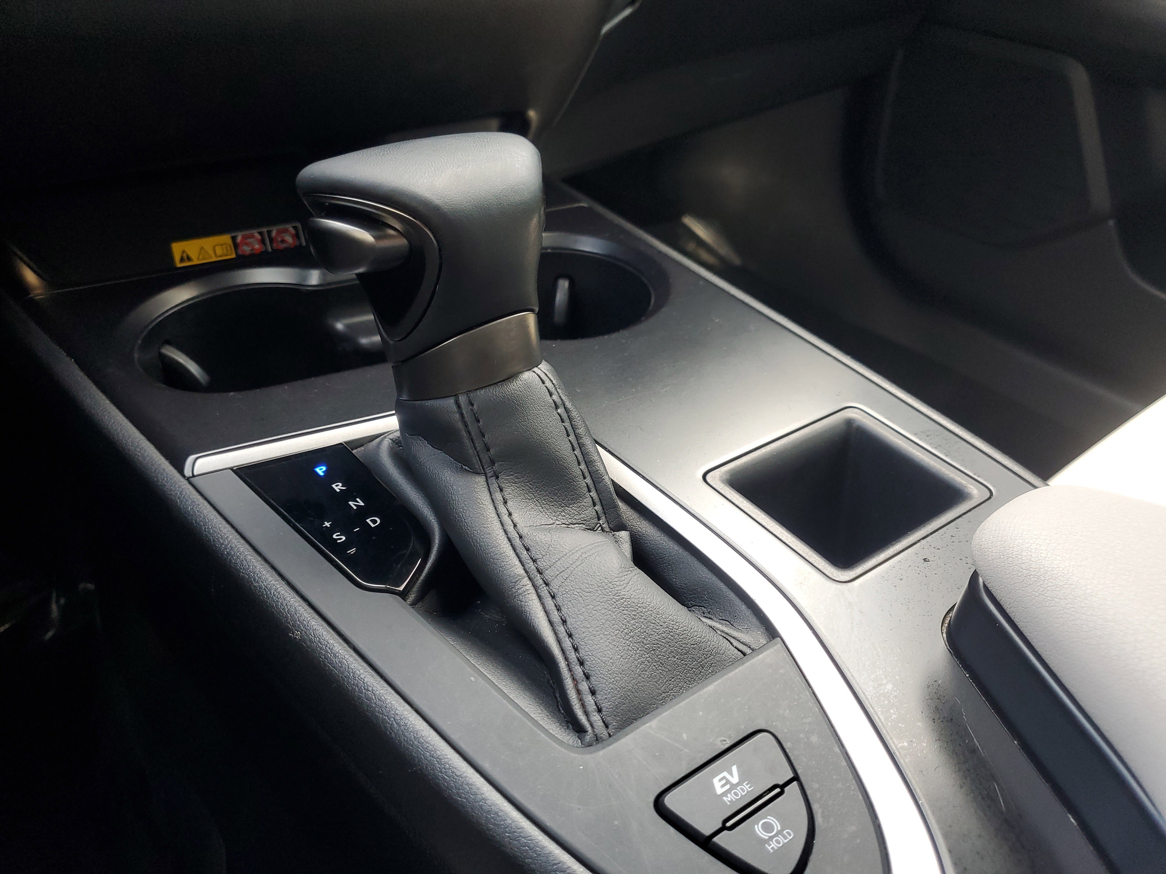 Certified 2024 Lexus UX 250h FWD image 29