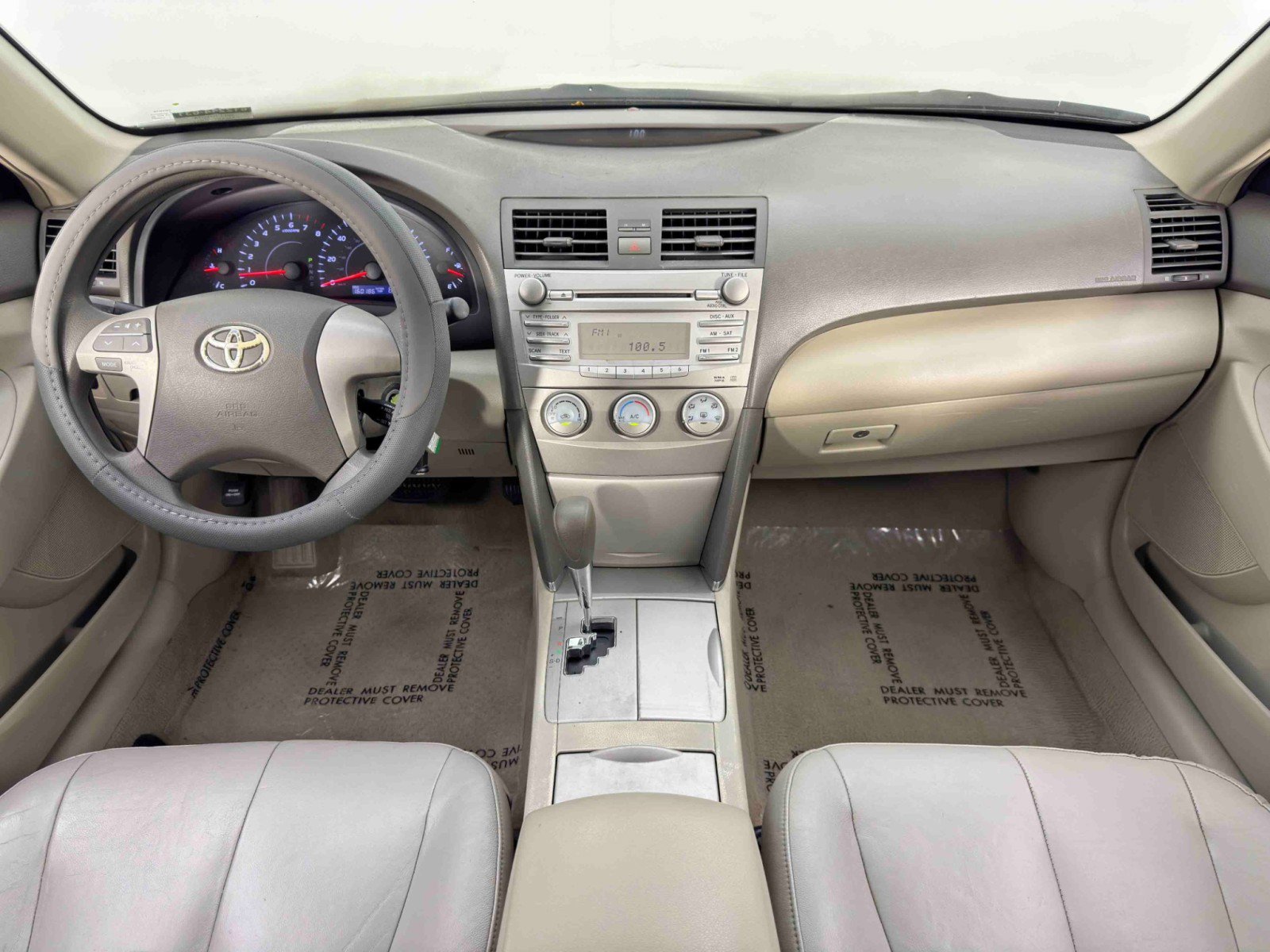 Used 2011 Toyota Camry LE w/ LE Extra-Value Pkg image 9