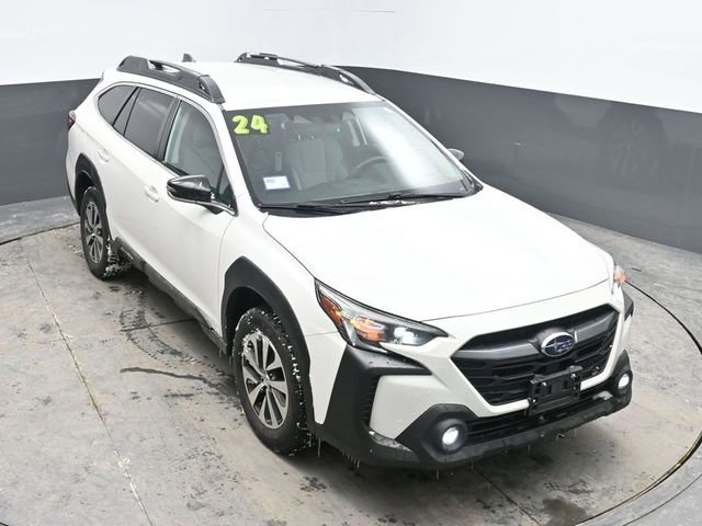 Used 2024 Subaru Outback Premium image 27