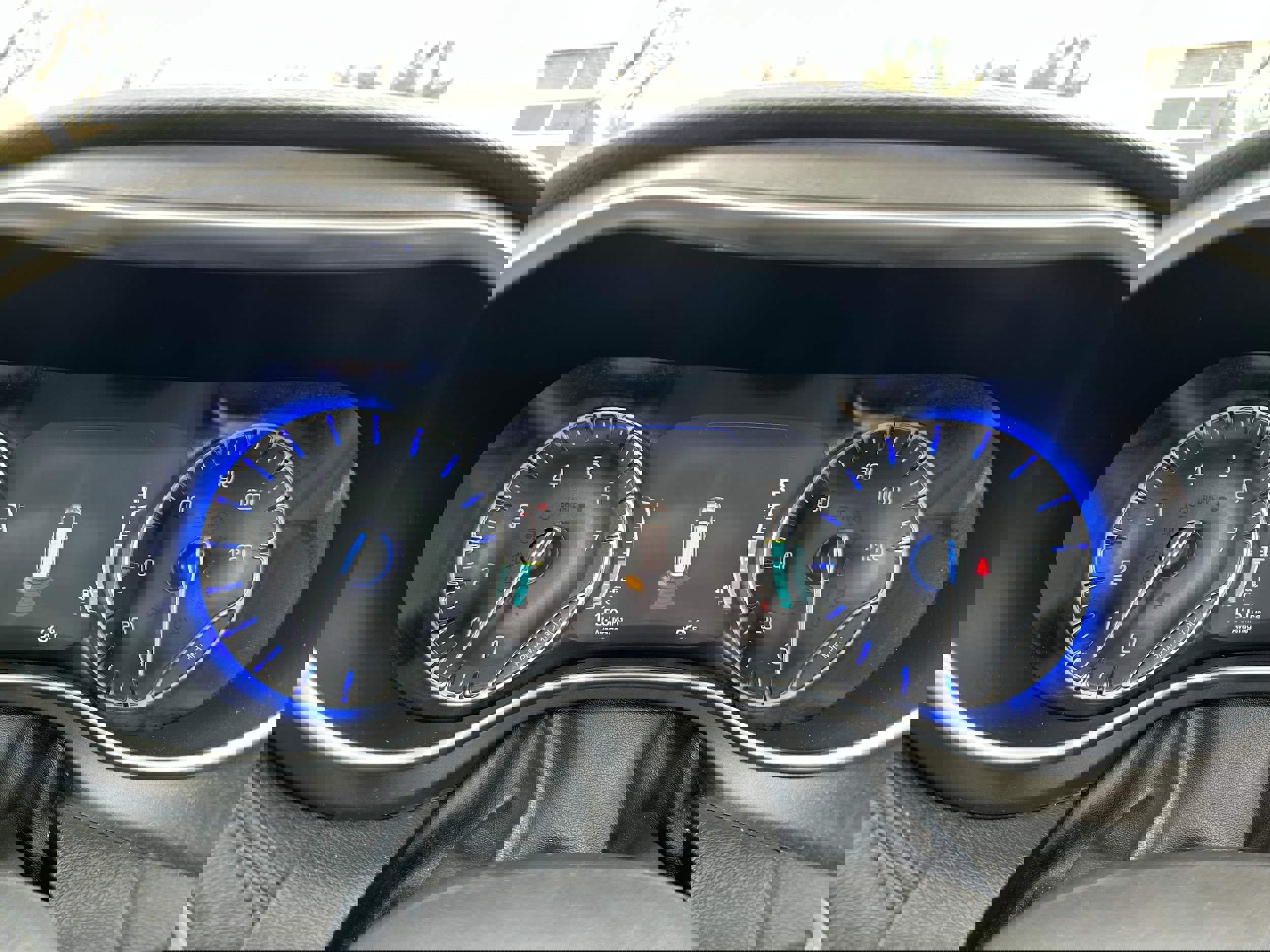 Used 2018 Chrysler Pacifica Limited image 42