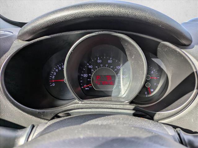 Used 2016 Kia Soul + image 11