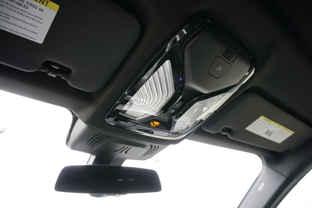 Used 2023 BMW X6 xDrive40i w/ Executive Package image 16