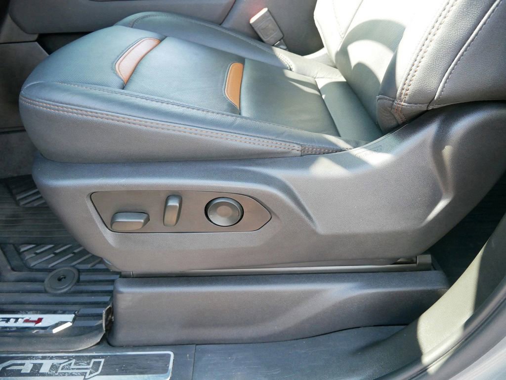 Used 2024 GMC Sierra 3500 AT4 w/ AT4 Premium Plus Package image 9