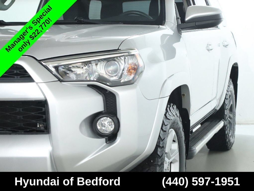 Used 2016 Toyota 4Runner SR5 AWD/4WD image 4
