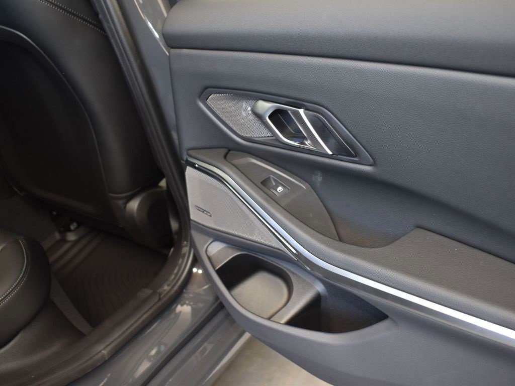 New 2026 BMW 330i Sedan w/ M Sport Package image 21