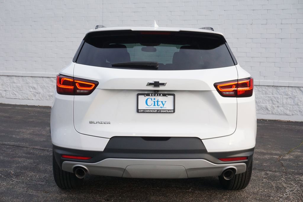 Used 2024 Chevrolet Blazer LT w/ Convenience Package FWD image 6
