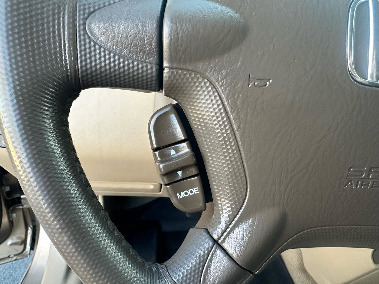 Used 2005 Honda CR-V EX image 16