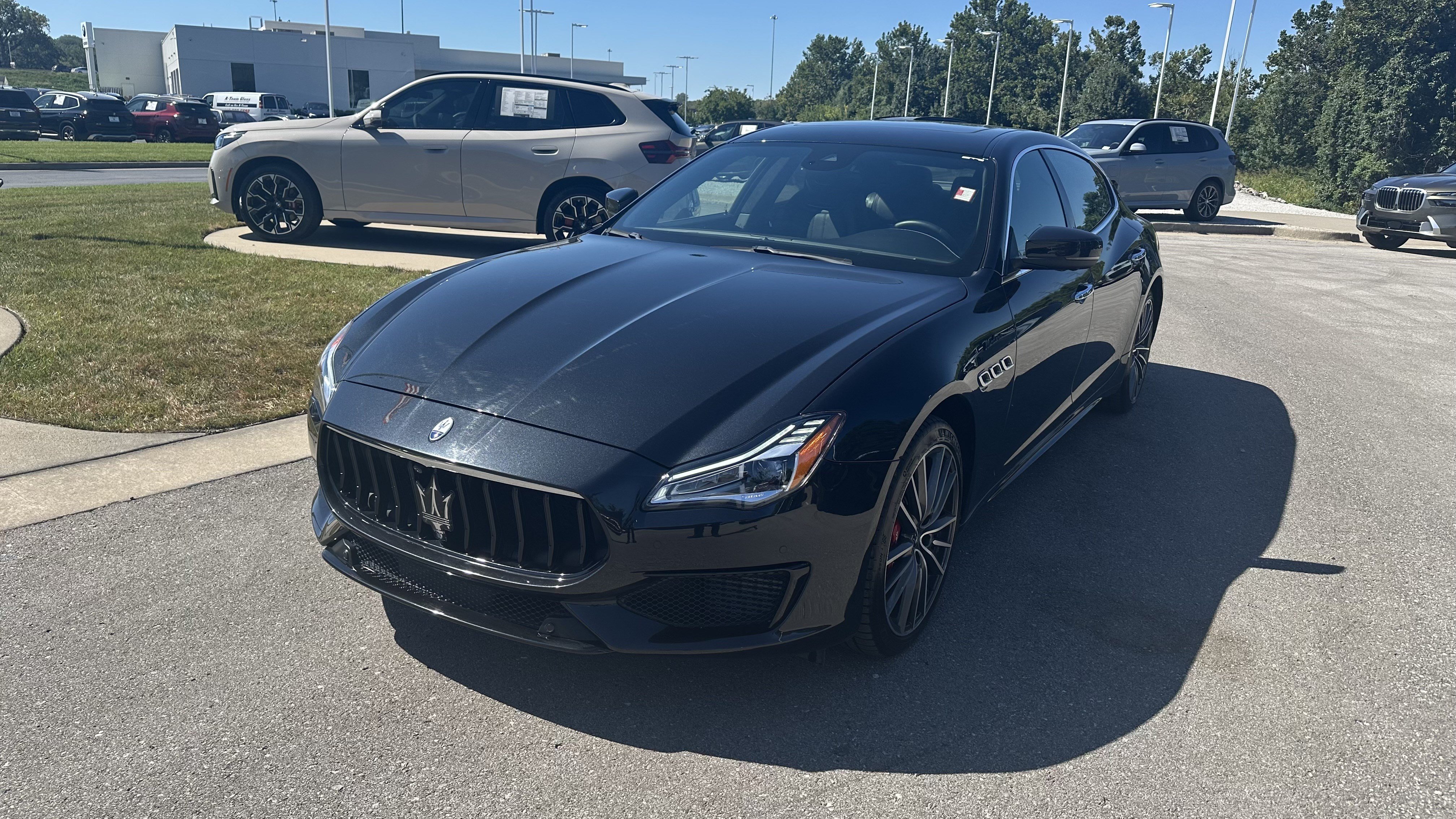Used 2022 Maserati Quattroporte Modena Q4 AWD/4WD image 5