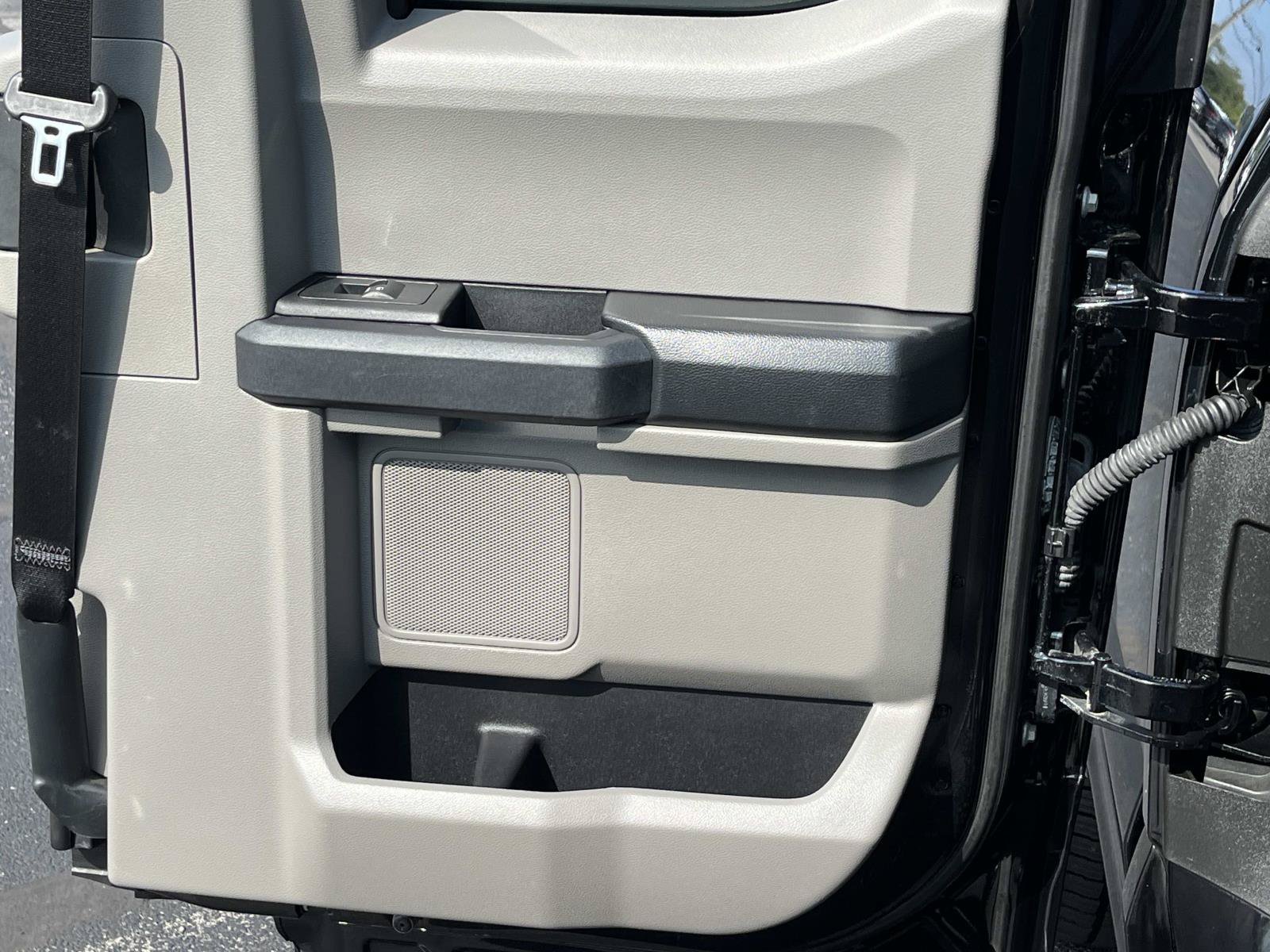 Used 2017 Ford F150 XL w/ Equipment Group 101A Mid AWD/4WD image 19