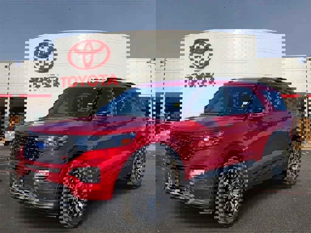 Used 2020 Ford Explorer ST w/ Premium Technology Package