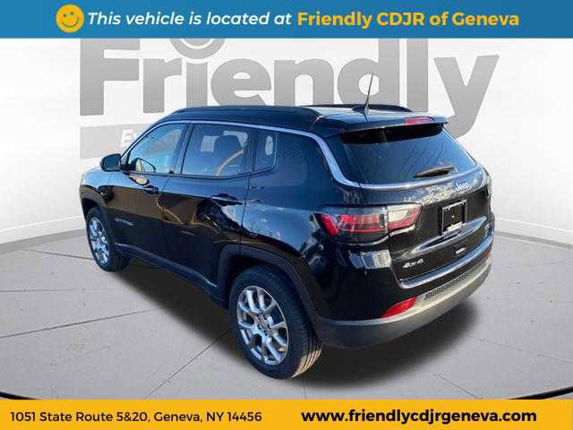 Used 2022 Jeep Compass Latitude w/ Sun and Sound Group image 7