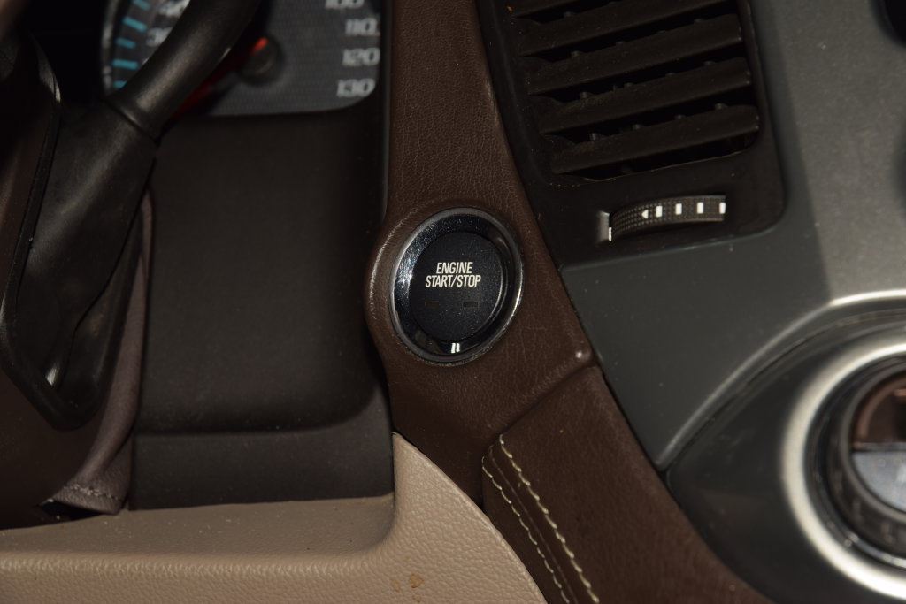 Used 2018 Chevrolet Tahoe LT AWD/4WD image 26