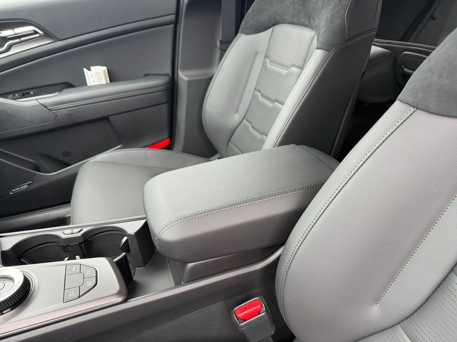 New 2027 Kia Sportage SX Prestige AWD/4WD image 14