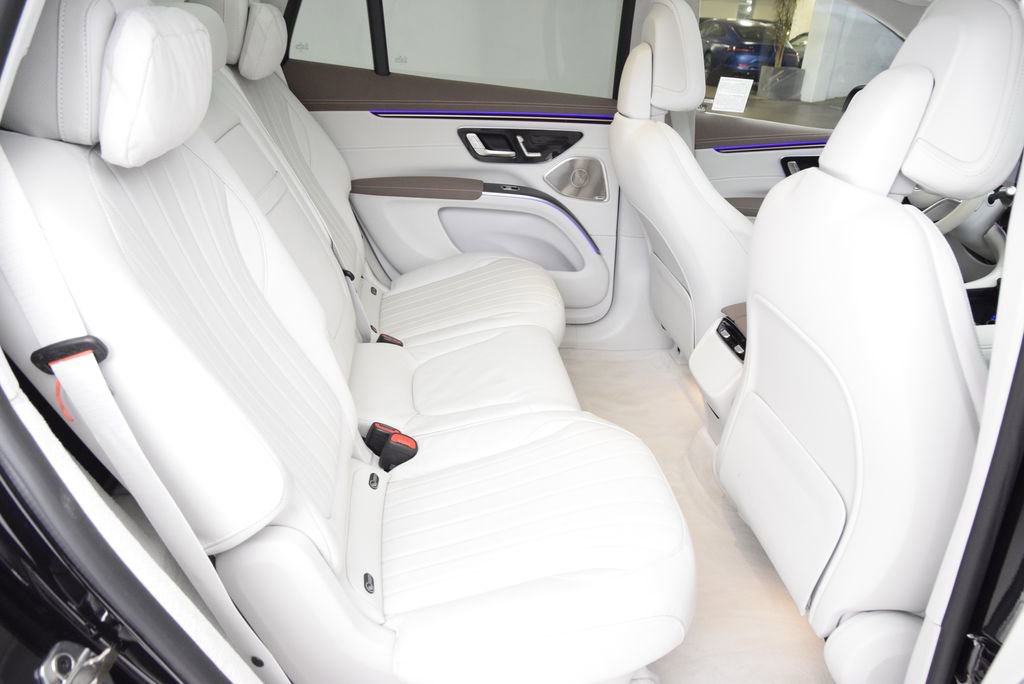 Certified 2023 Mercedes-Benz EQS 580 4MATIC SUV image 19