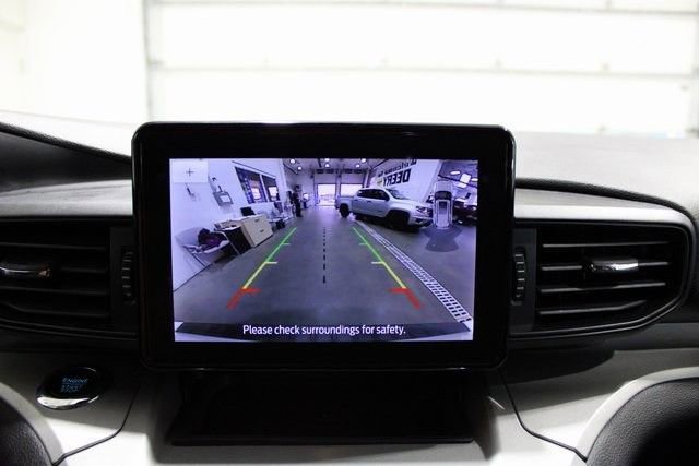 Used 2023 Ford Explorer XLT image 14