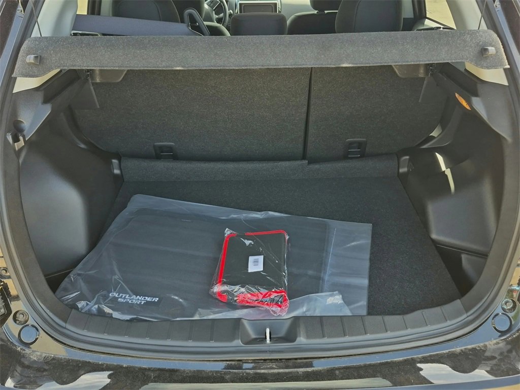 Used 2025 Mitsubishi Outlander Sport LE image 32