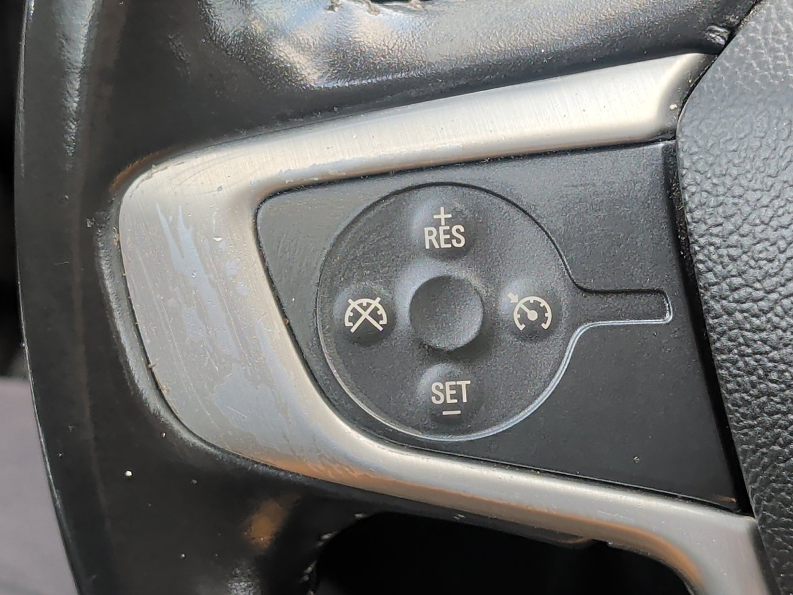 Used 2018 GMC Canyon SLE w/ SLE Convenience Package RWD image 11