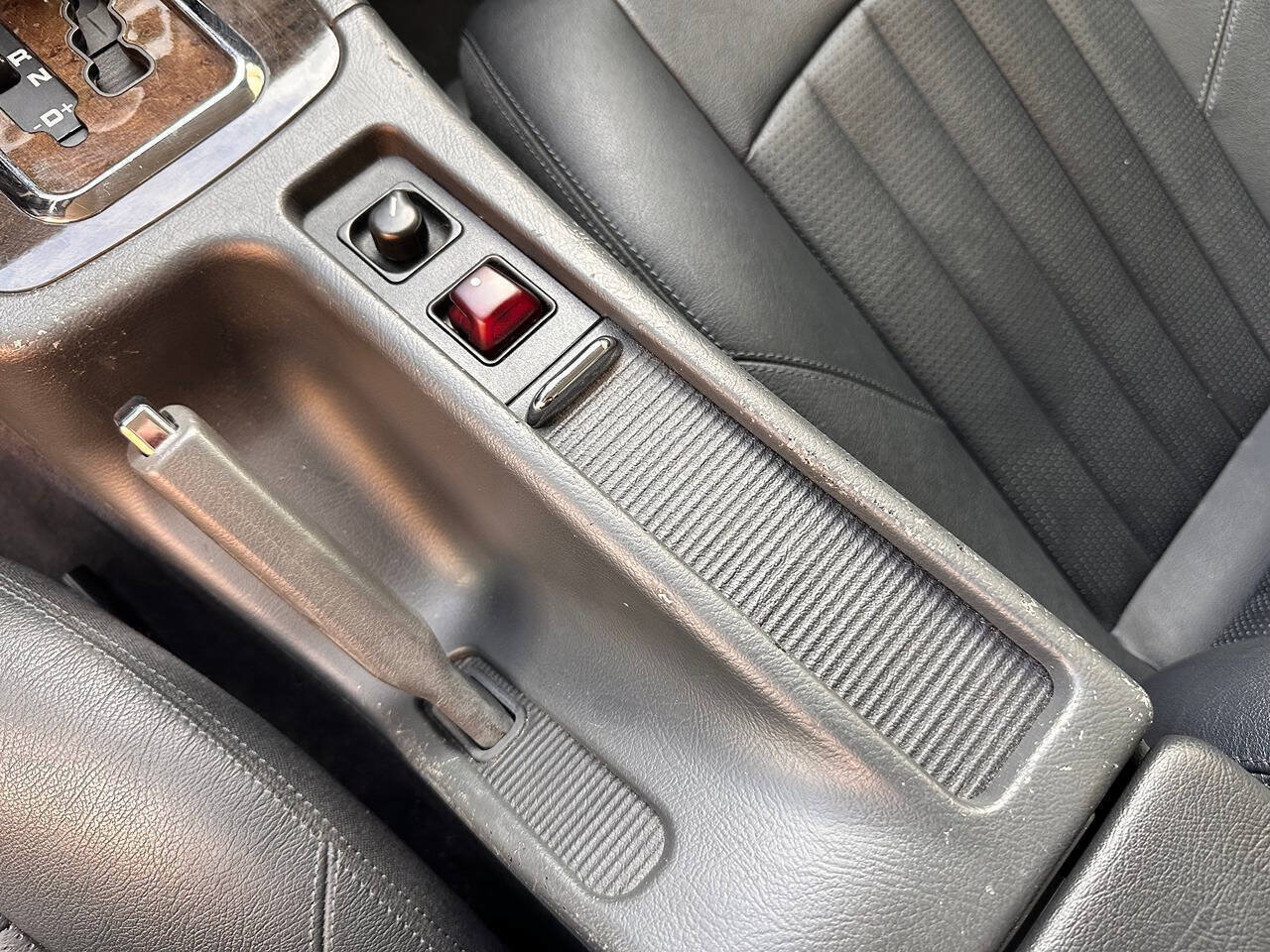 Used 2003 Mercedes-Benz SLK 32 AMG image 18
