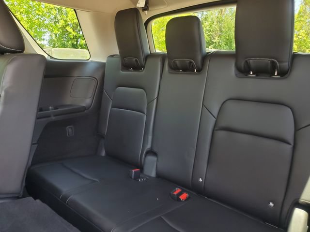 Used 2024 Nissan Pathfinder SL AWD/4WD image 33