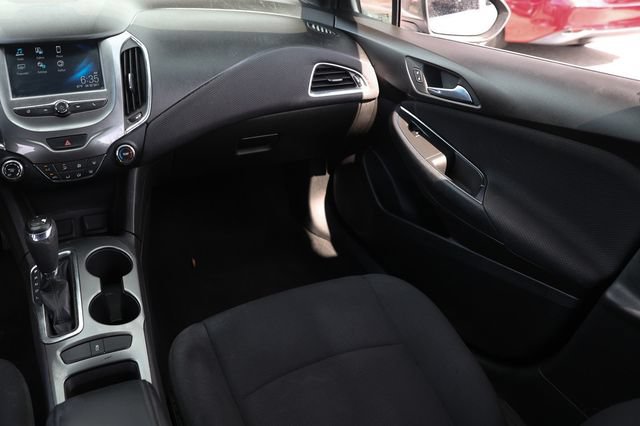 Used 2017 Chevrolet Cruze LT w/ RS Package FWD image 22