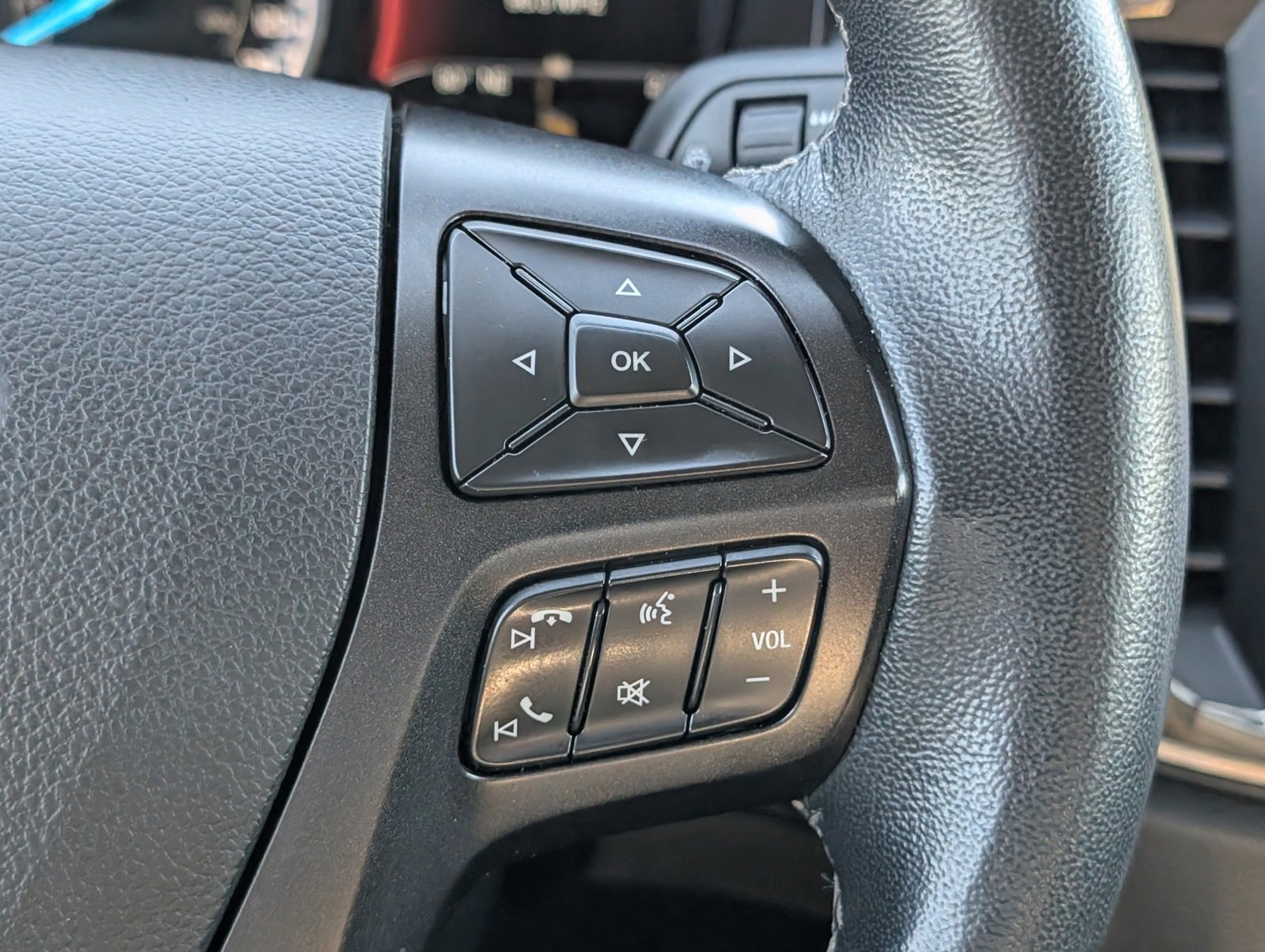 Used 2023 Ford Ranger Lariat w/ Tremor Off-Road Package image 21