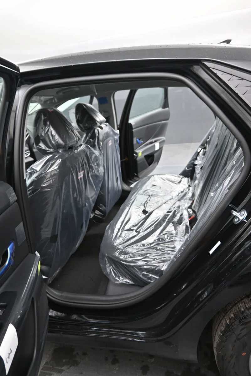 New 2026 Hyundai Elantra SE FWD image 16