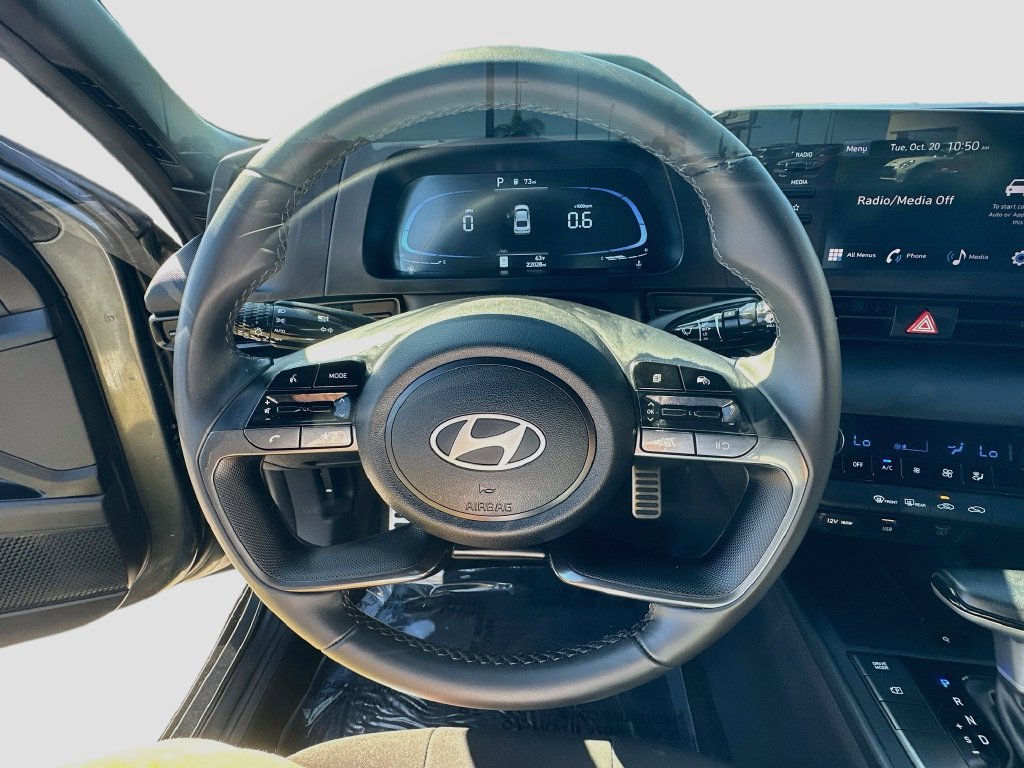 Used 2025 Hyundai Elantra Sport FWD image 11