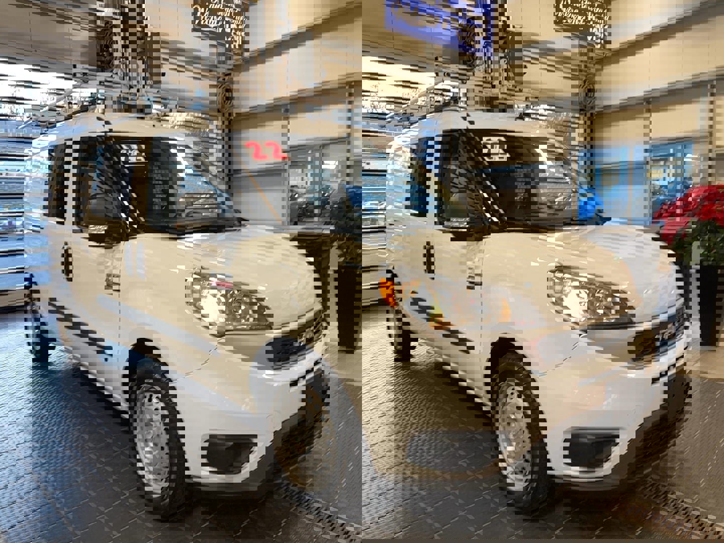 Used 2022 RAM ProMaster City Tradesman w/ Window Group 05 image 1