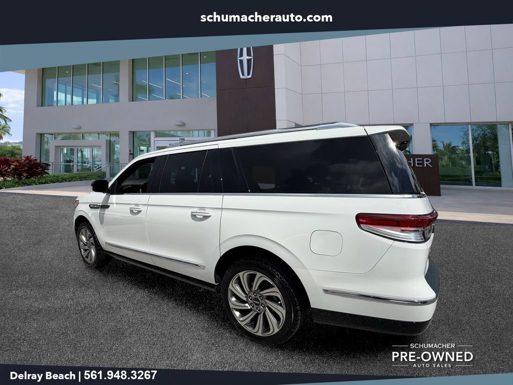 Used 2022 Lincoln Navigator L Reserve RWD image 5