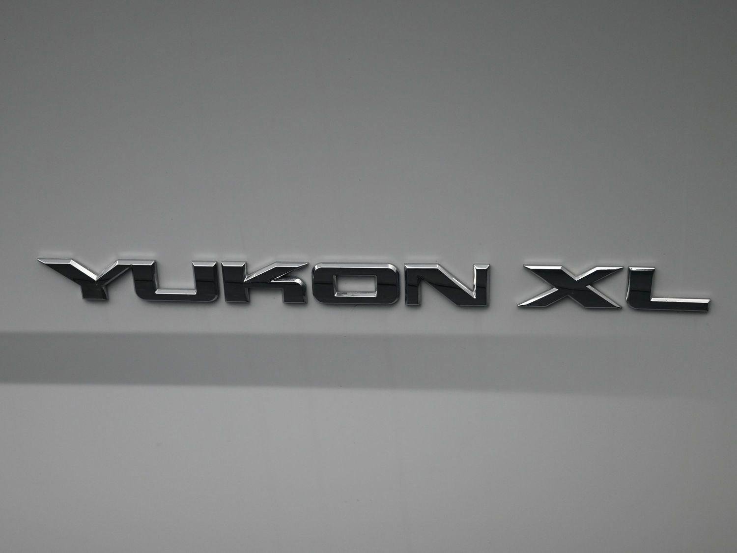 Used 2017 GMC Yukon XL SLT image 6