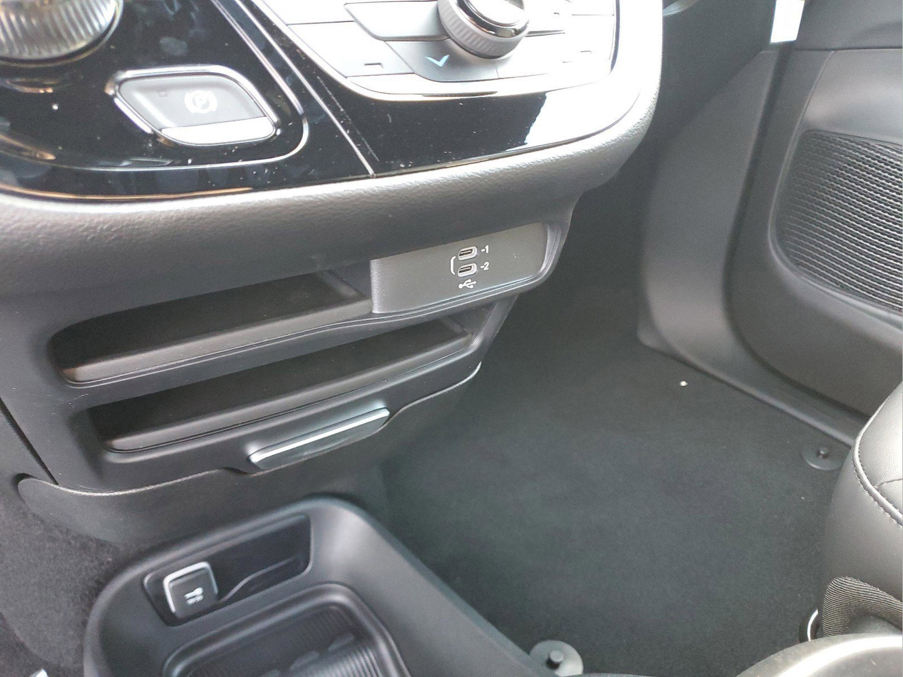 New 2026 Chrysler Voyager LX image 23