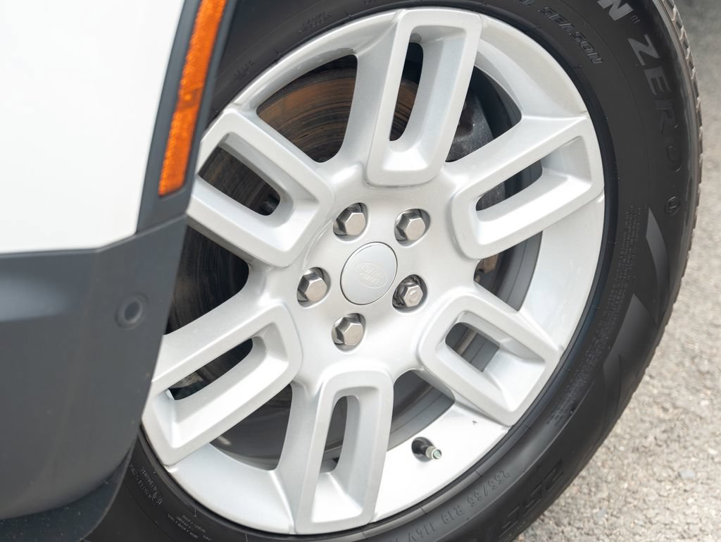 Certified 2023 Land Rover Defender 110 S AWD/4WD image 9