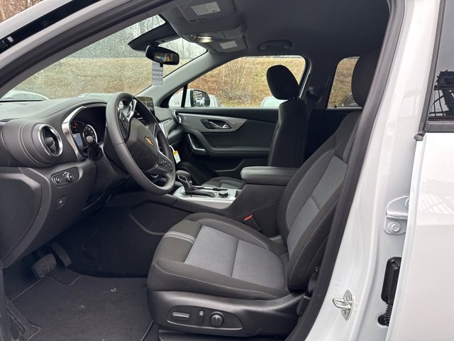 New 2026 Chevrolet Blazer LT w/ LPO, Black Sport Package image 20