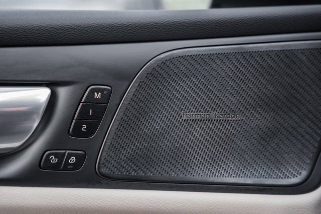 Certified 2024 Volvo S60 B5 Plus image 36