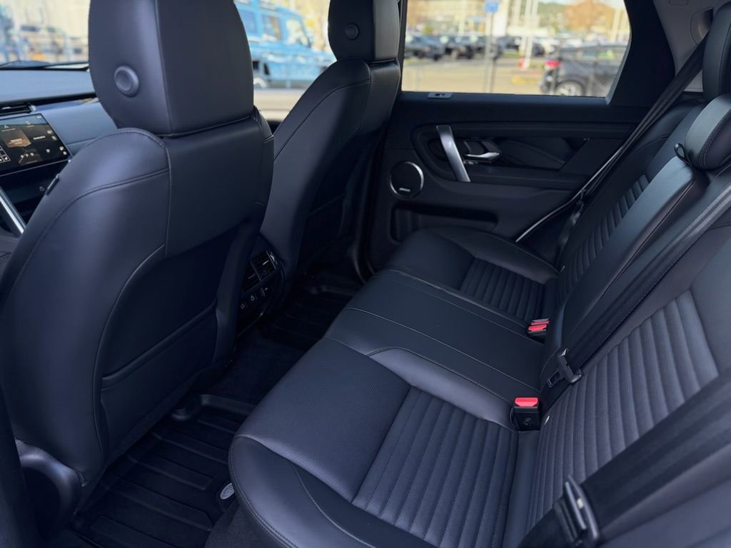Used 2024 Land Rover Discovery Sport S image 18
