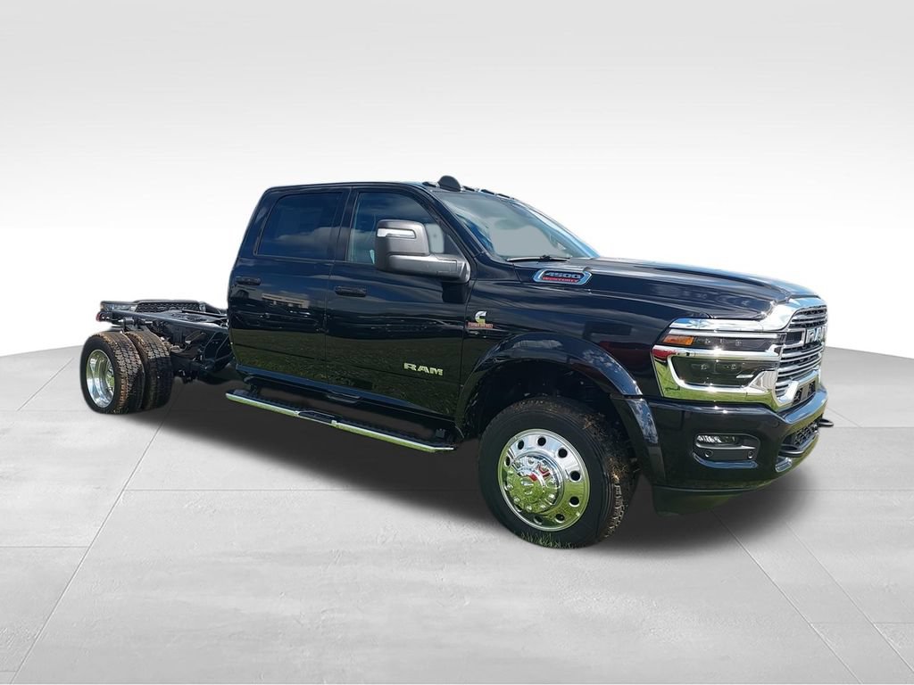 New 2026 RAM 4500 4x4 Crew Cab DRW w/ Laramie Trim Package image 2