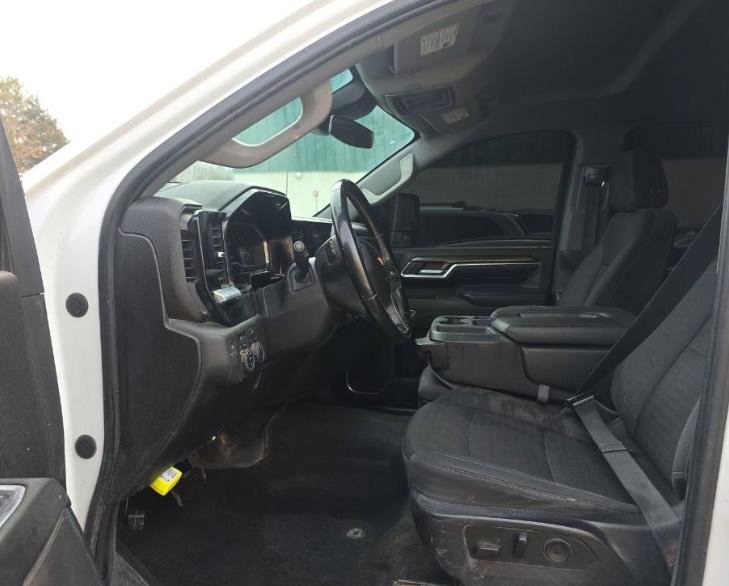 Used 2024 Chevrolet Silverado 2500 LT AWD/4WD image 5