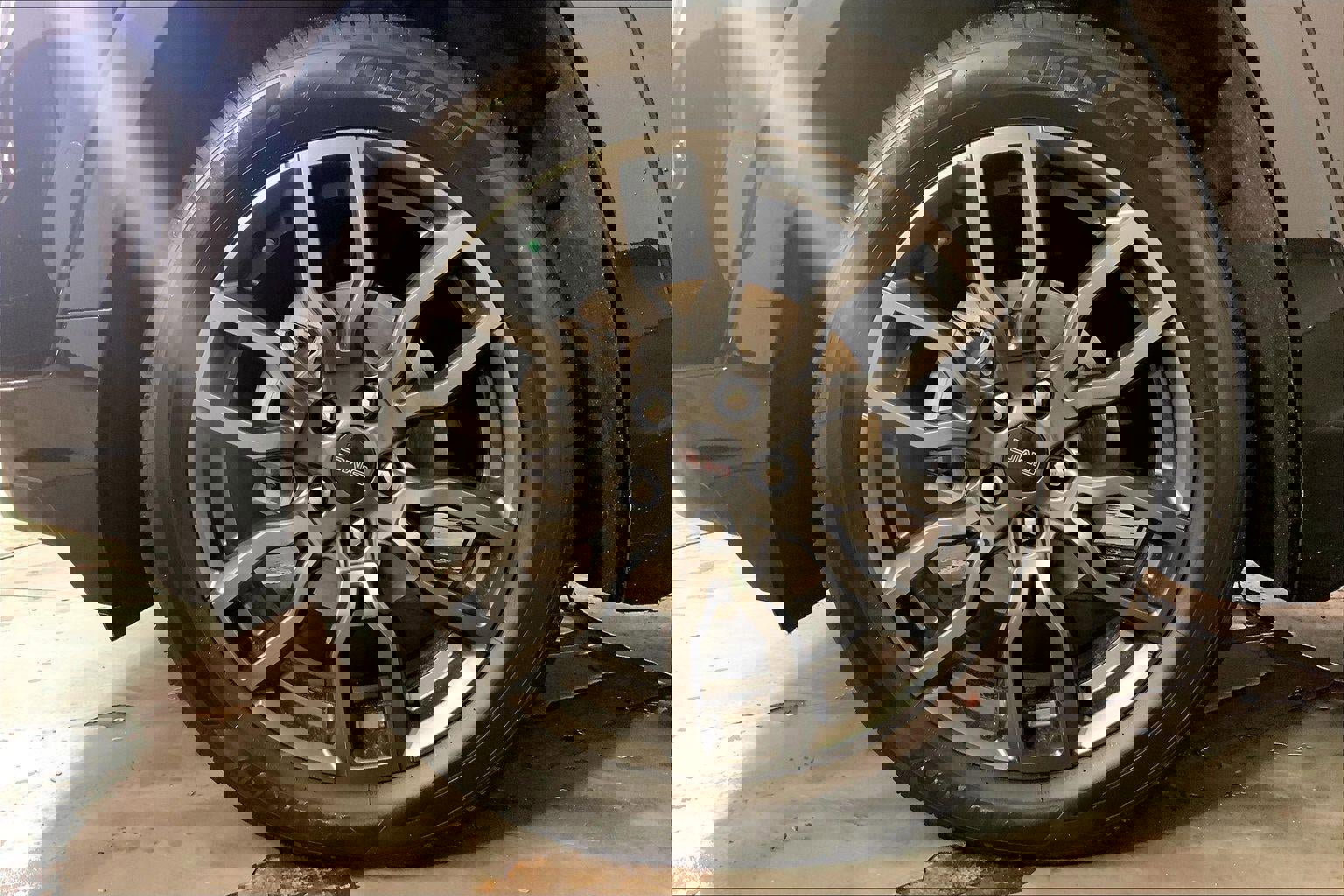 Used 2023 GMC Terrain Denali w/ Black Diamond Edition image 9