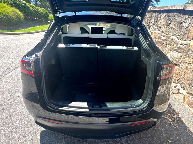 Used 2024 Tesla Model Y Long Range image 24