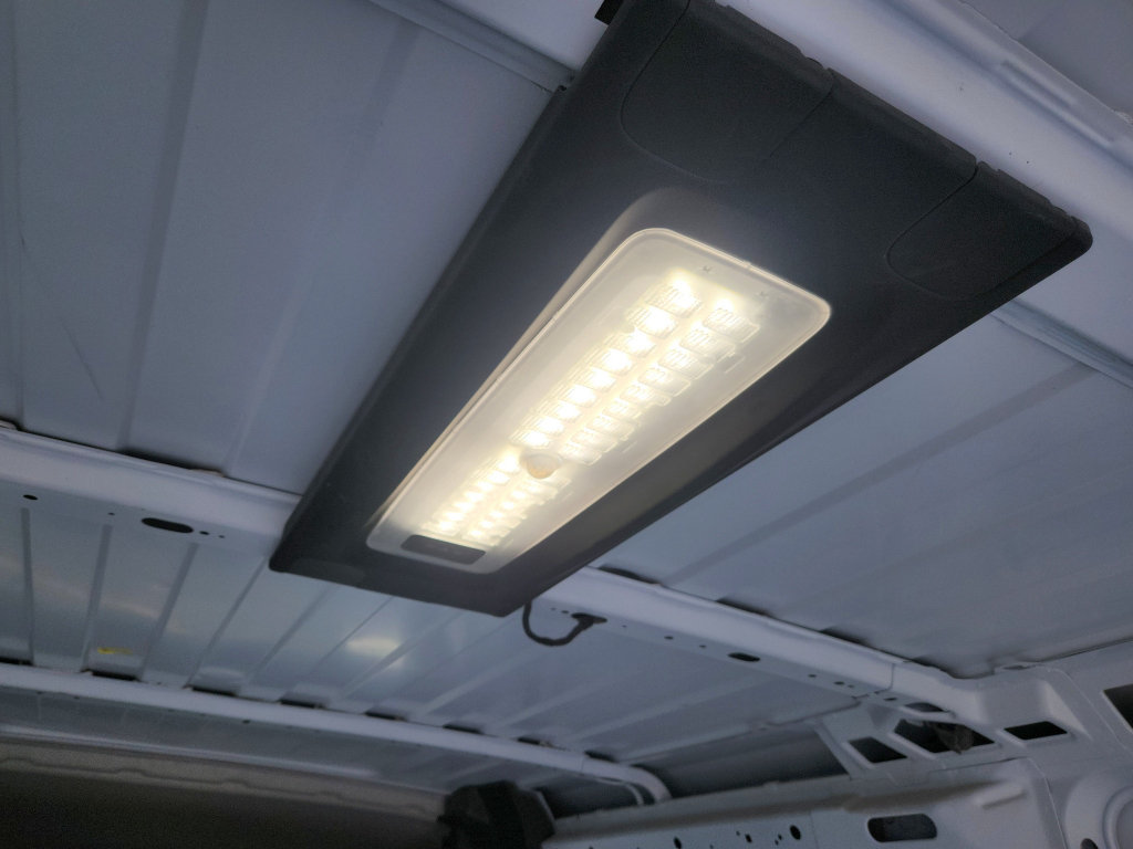 Used 2025 RAM ProMaster 2500 w/ Convenience Group FWD image 17