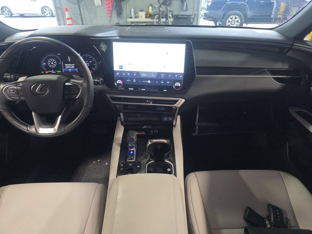 Used 2025 Lexus RX 350h AWD/4WD image 8