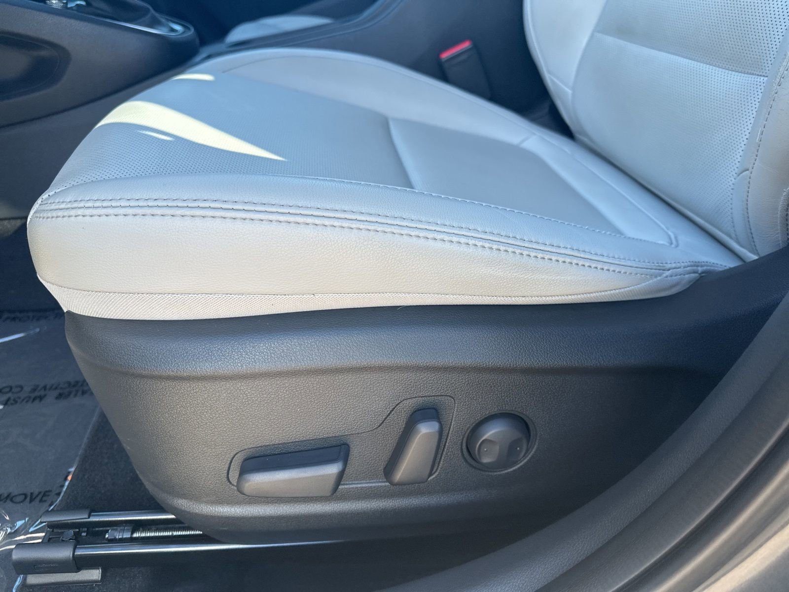 Used 2023 Hyundai Kona Limited image 12