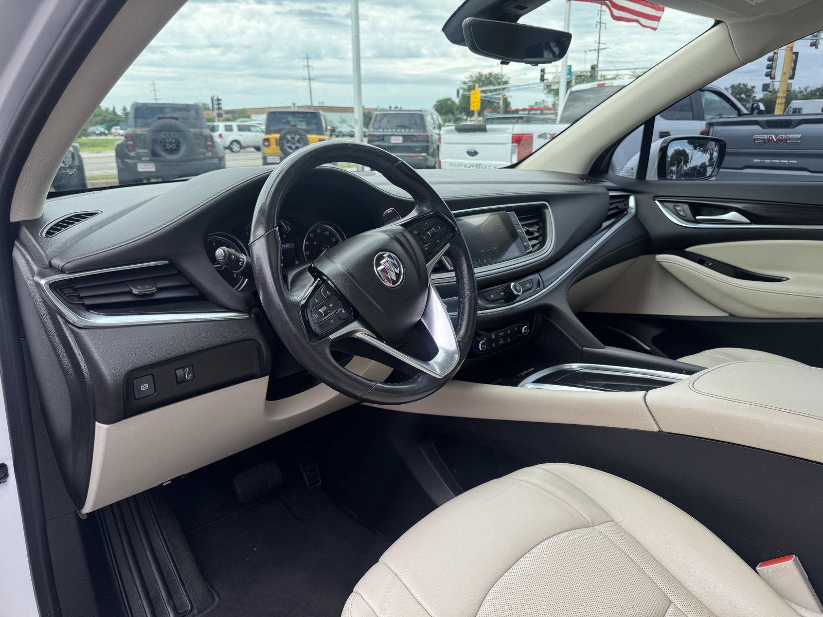 Used 2022 Buick Enclave Essence w/ Experience Buick Package FWD image 18