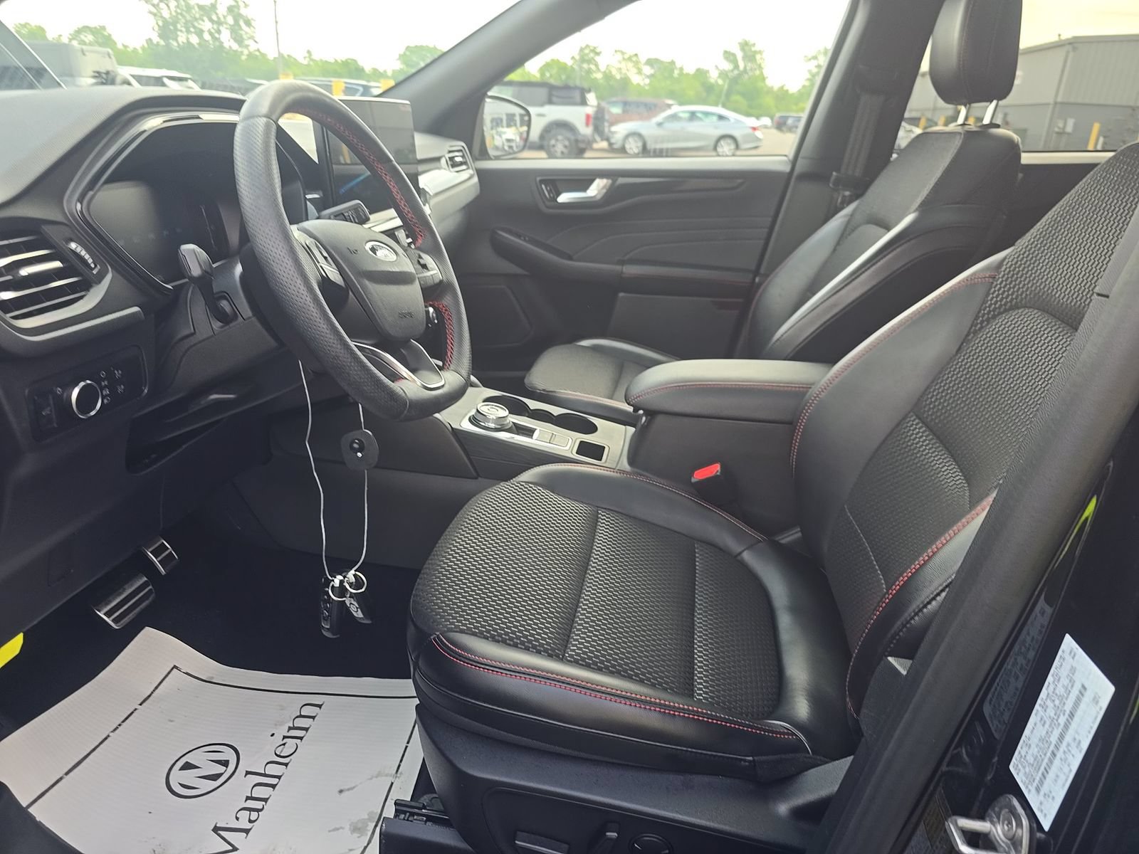 Used 2024 Ford Escape ST-Line w/ Tech Pack #1 AWD/4WD image 10