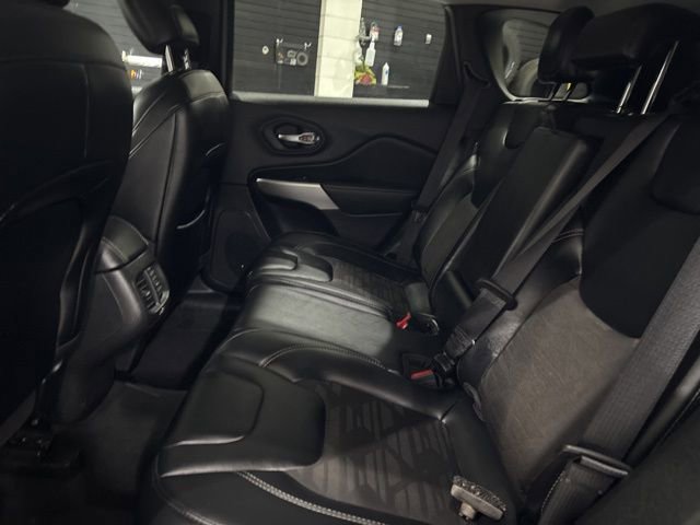 Used 2022 Jeep Cherokee Latitude w/ Sun & Sound Group image 31