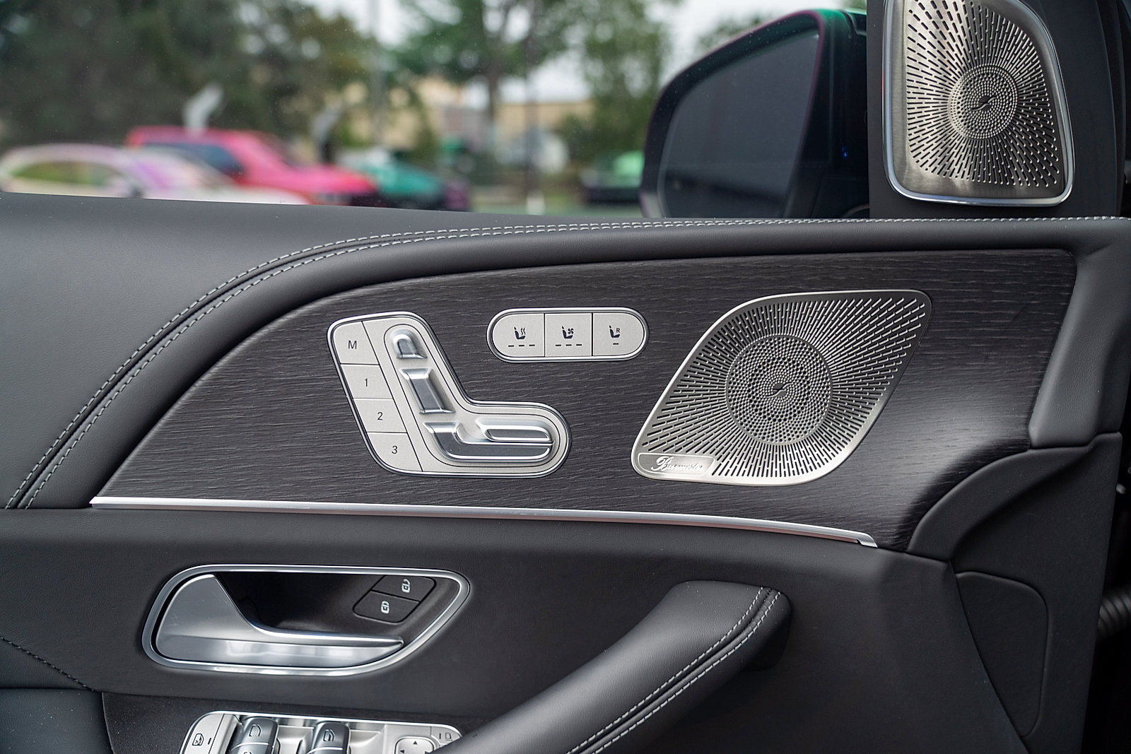 Used 2025 Mercedes-Benz Maybach GLS 600 4MATIC image 15