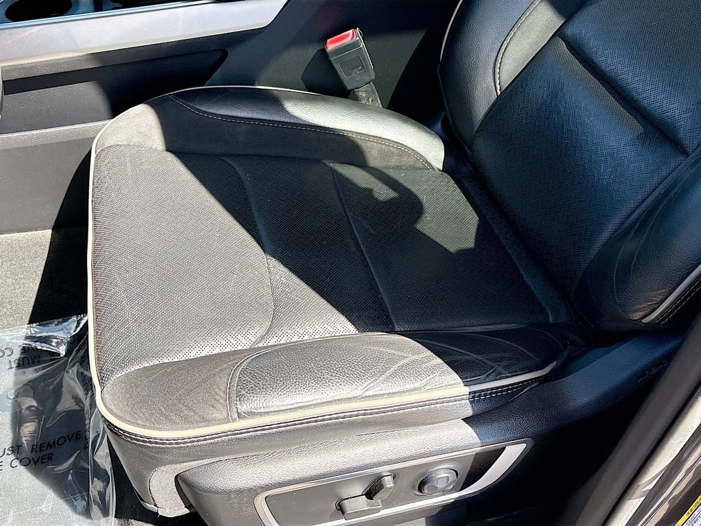 Used 2021 RAM 1500 Laramie image 19