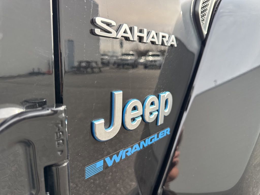 Used 2023 Jeep Wrangler Unlimited Sahara w/ Cold Weather Group image 9